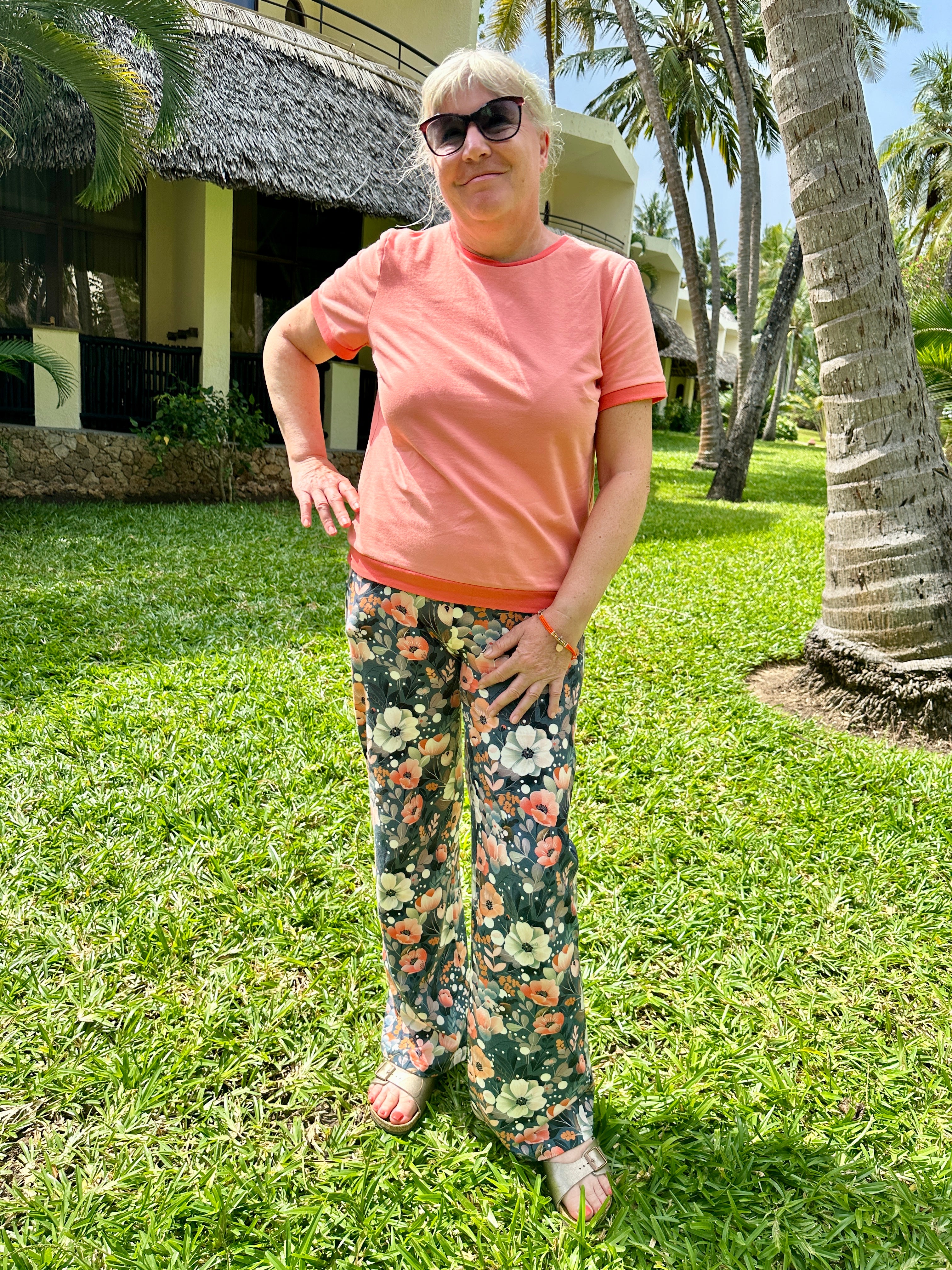 Bunte Blumenwiese Aktuellevorbestellung Stoff